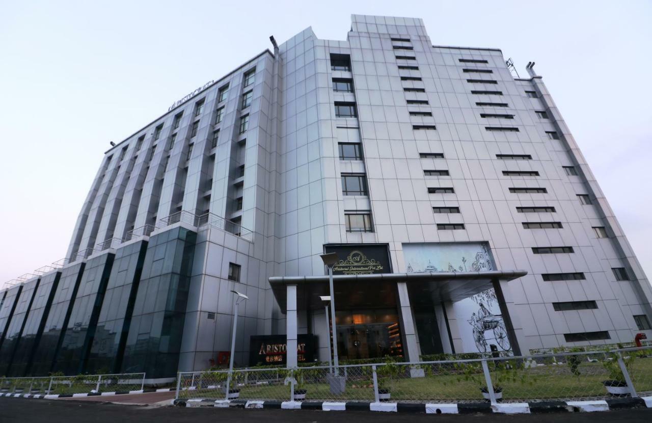 Aristocrat Hotel Kalkutta Exterior foto