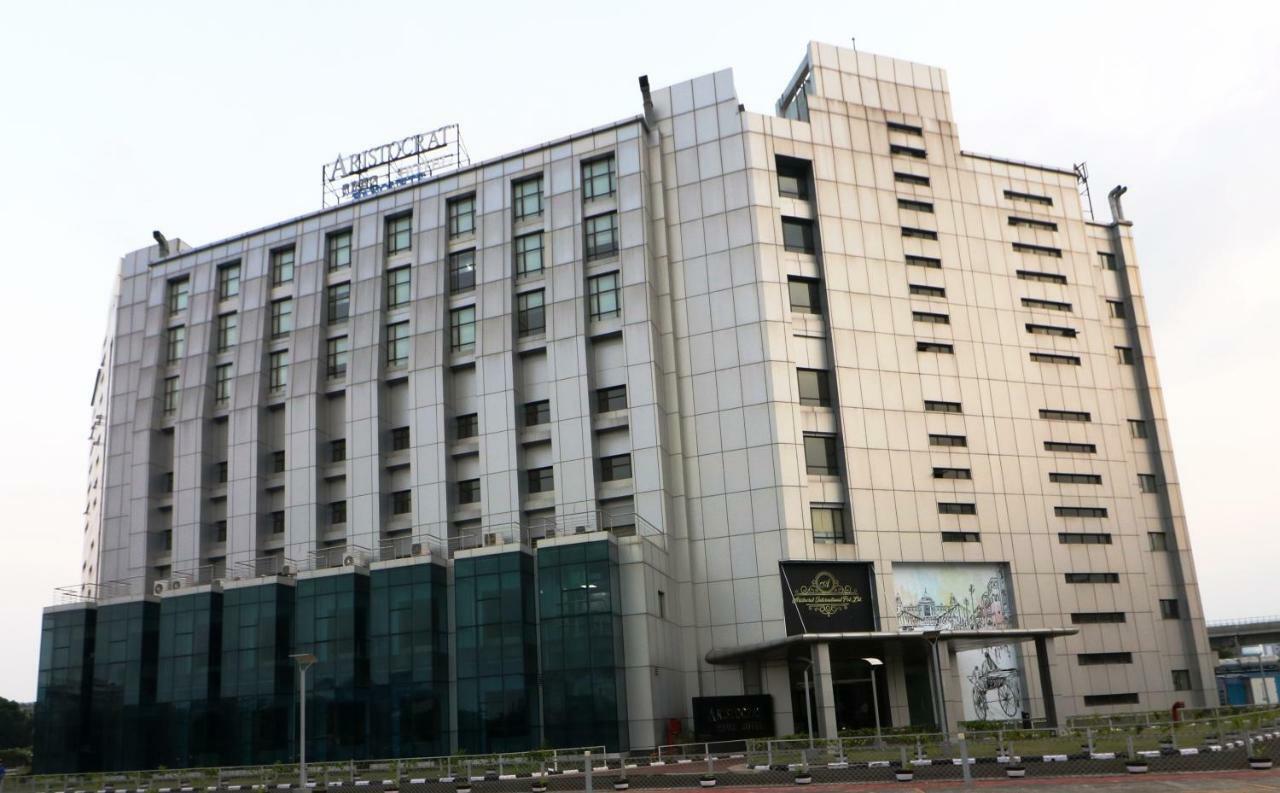 Aristocrat Hotel Kalkutta Exterior foto